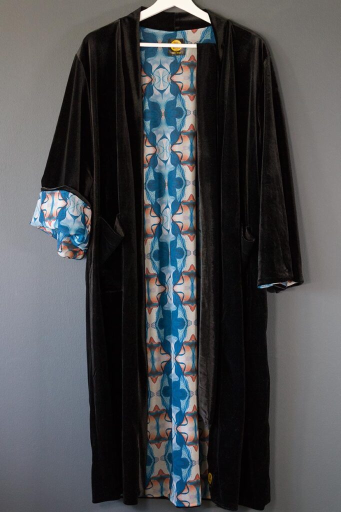 Winter Middonai Black Velvet Kimono by Luna Nguyen